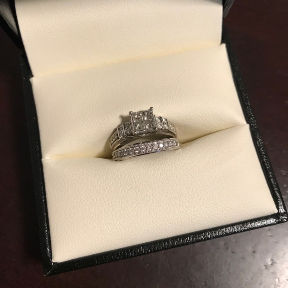 Like new engagement ring set. - Picture 2 of 3